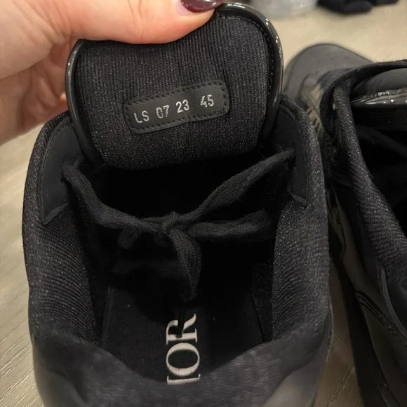 Dior Men's Glossy Black Sneakers - Picture 4 of 8